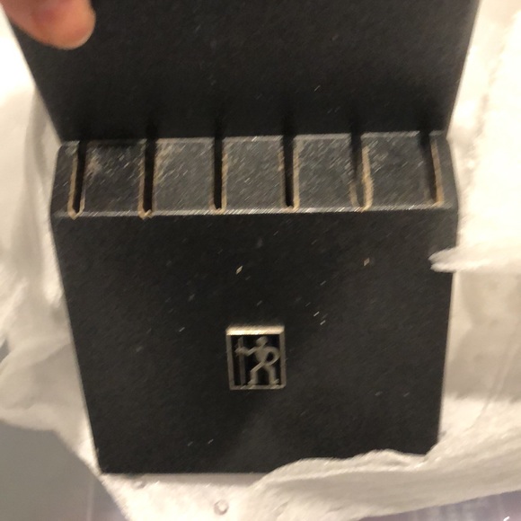 Henckles Authentic Solid Wood Knife Block - Picture 3 of 4